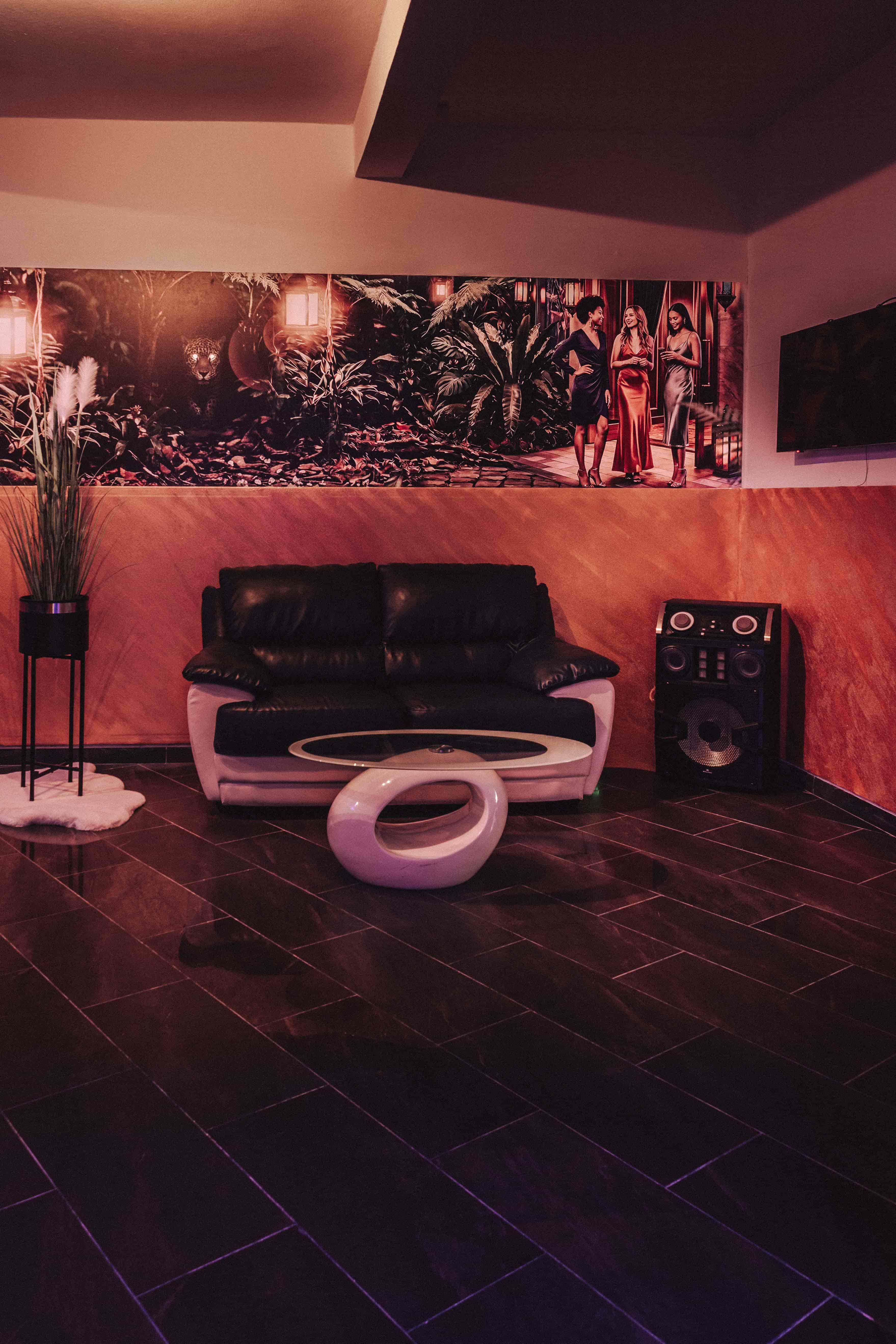 Atmosféra nočného klubu Diamond Košice — VIP lounge, bar a privátne kabíny 3